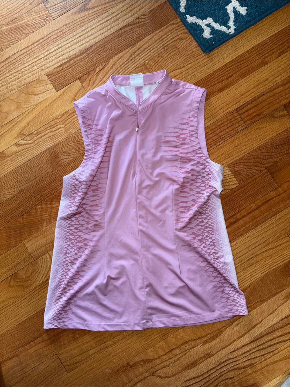 Sleeveless Lavender Zip-Front Performance Tank Top